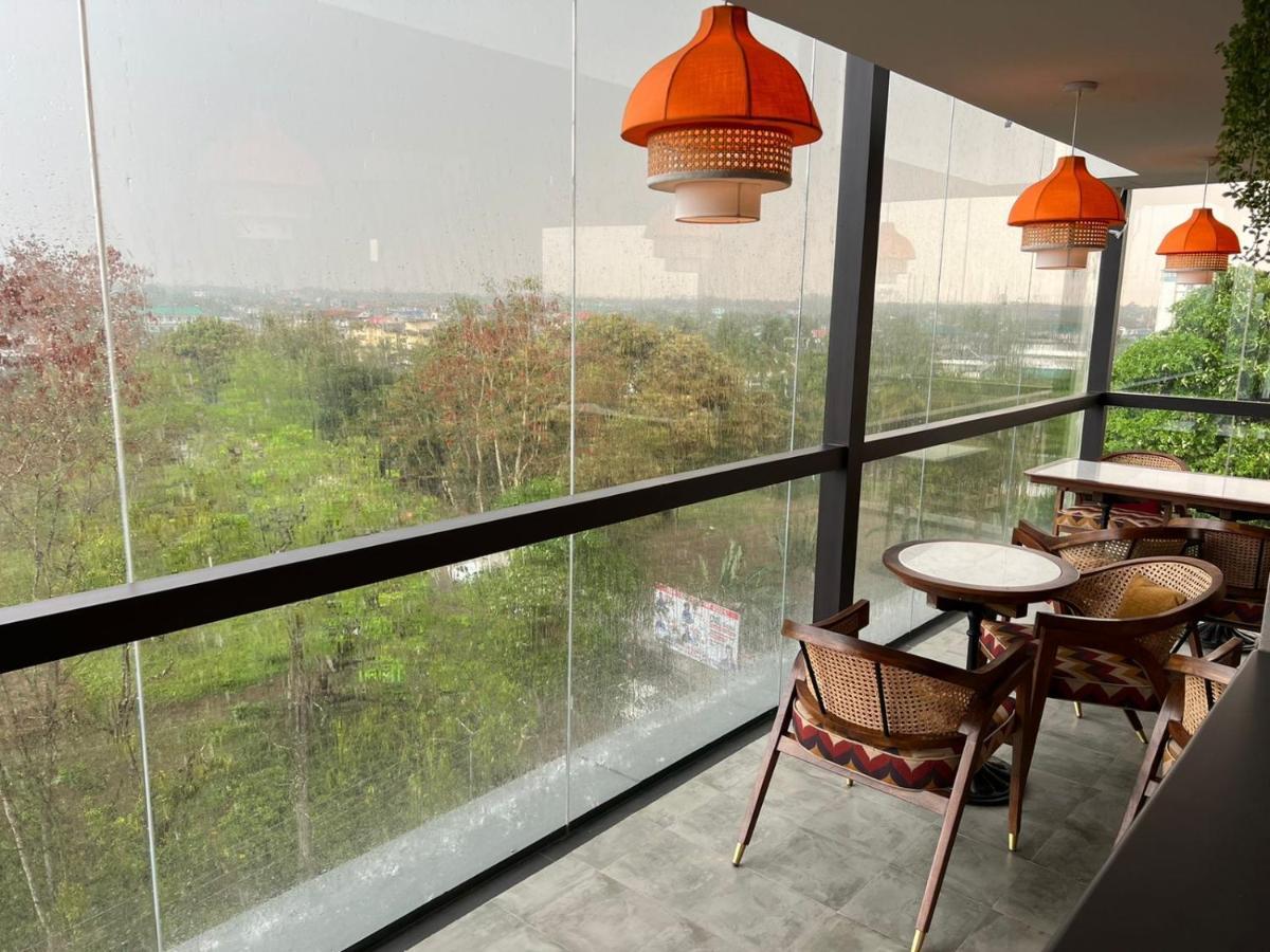 The Convoy Hotel Dibrugarh 外观 照片