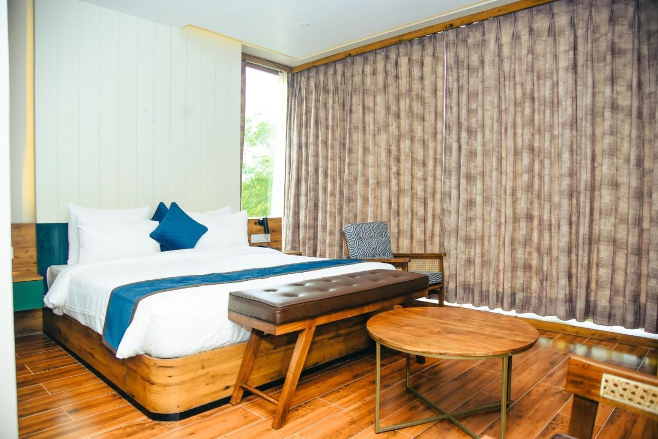 The Convoy Hotel Dibrugarh 外观 照片